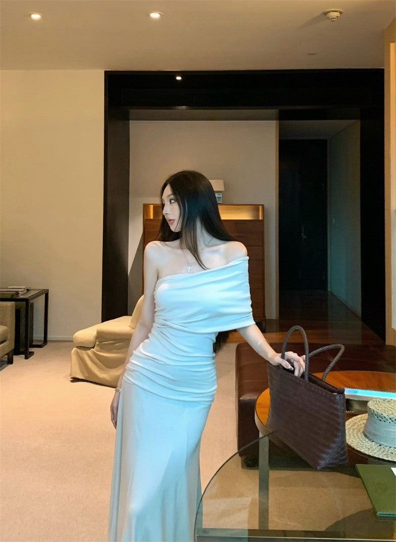 25Jul. 女主人物 露肩單袖半身裙慵懶套 杏