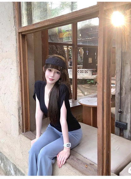 25Jul. 黑繃帶面膜V領收腰上衣