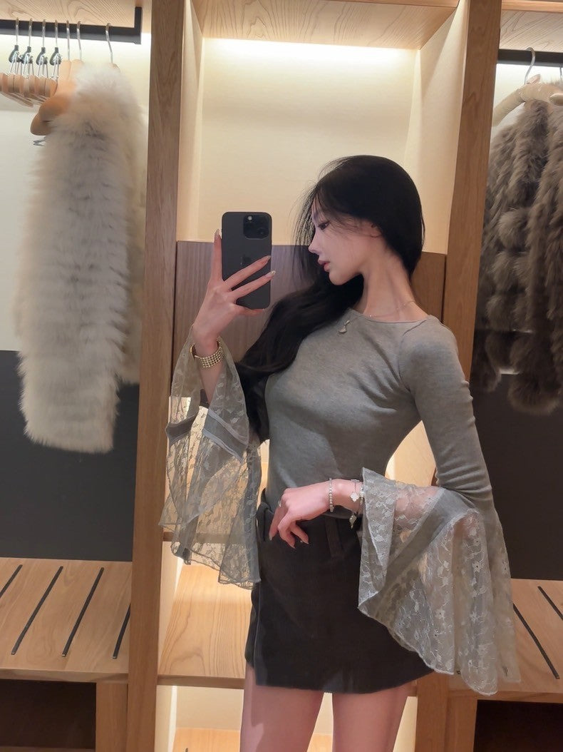 Mar. 天鵝挽夢 氣質法式蕾絲喇叭袖修身上衣 黑/灰