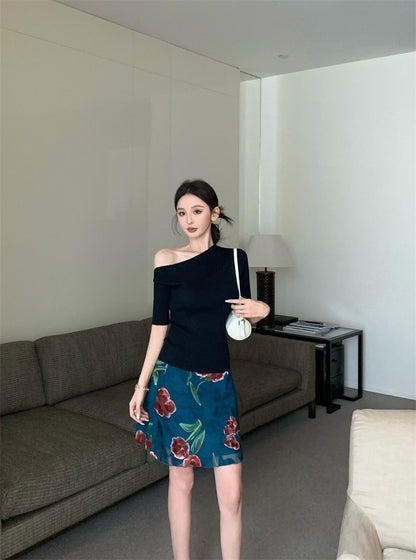 Jun. 半熟女伶 斜領修身針織上衣 藏藍 復古花網紗半身裙 藍