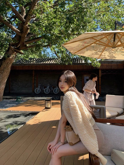 25Nov. 立體圈圈毛圓領短款外套 卡其