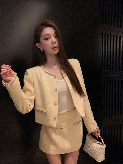 25Oct.質感鵝奶黃小香修身鑽袖套裝