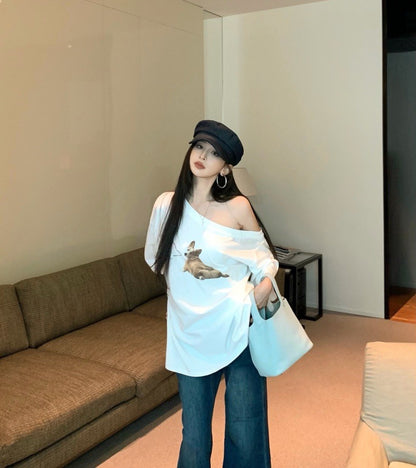 Jun. 哈嚕柯基修勾慵懶斜肩寬鬆上衣 白