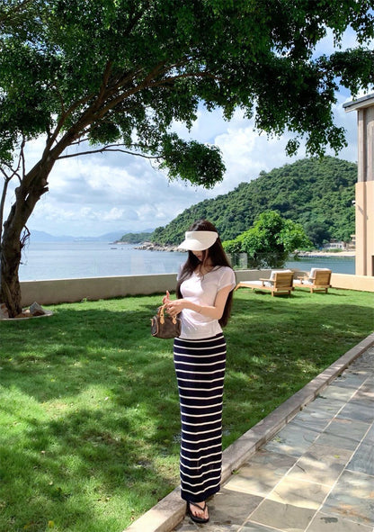 25Aug. 隨性出門簡約白色短袖上衣 條紋半身長裙