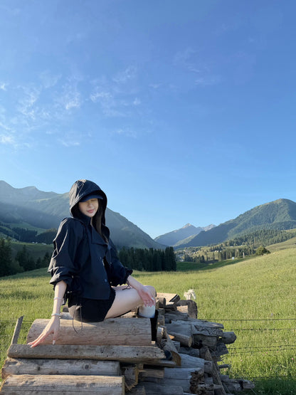 26Oct. 美式登山感 收腰繫帶抽繩短外套 白/藍