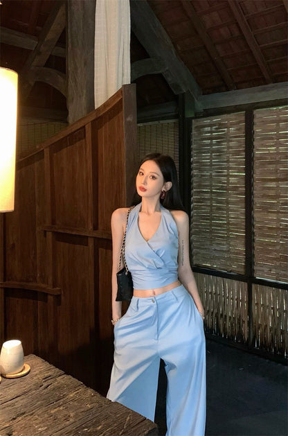 May. 漫步雲海 俐落剪裁修身掛脖長褲套裝 藍