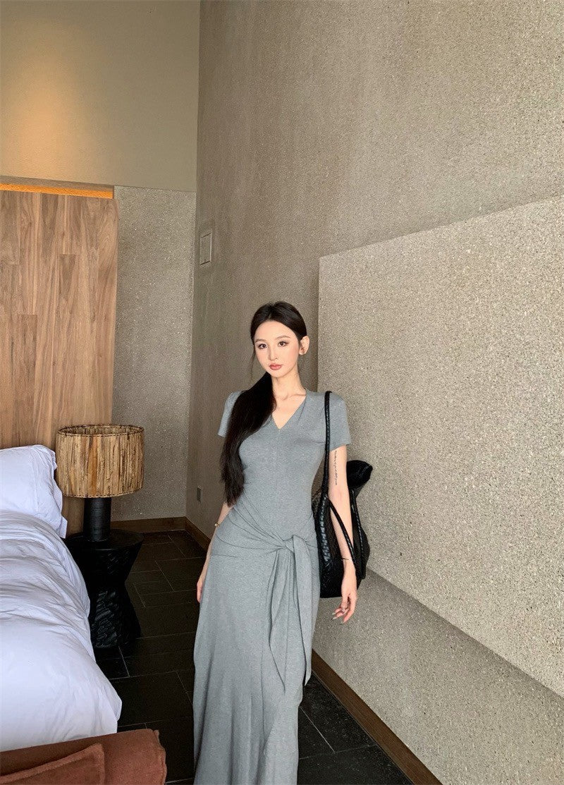 25Aug. 一件式穿不膩繫帶V領短袖連身長裙 灰/黑