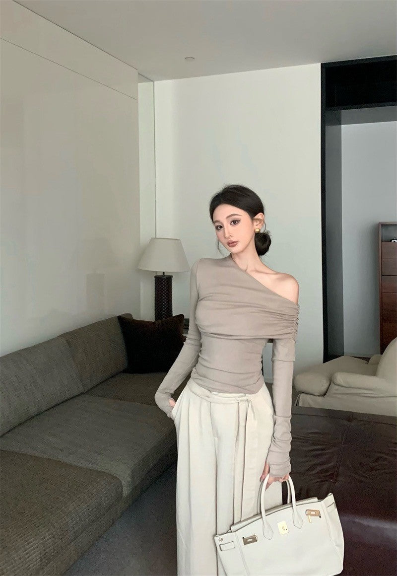 Mar. 優雅法則 斜領抓皺細腰彈力針織上衣 杏/紅