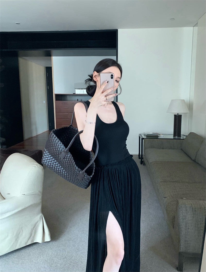 25Jul. 渡假輪廓 修身拼接背心開叉壓褶連身裙 黑