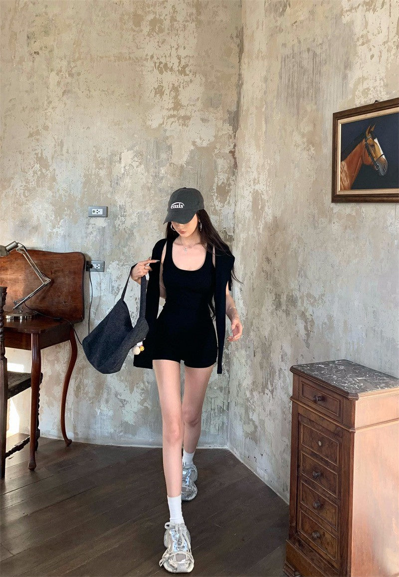 26Apr. 歐美辣妹 彈力背心連體褲套裝 白/黑