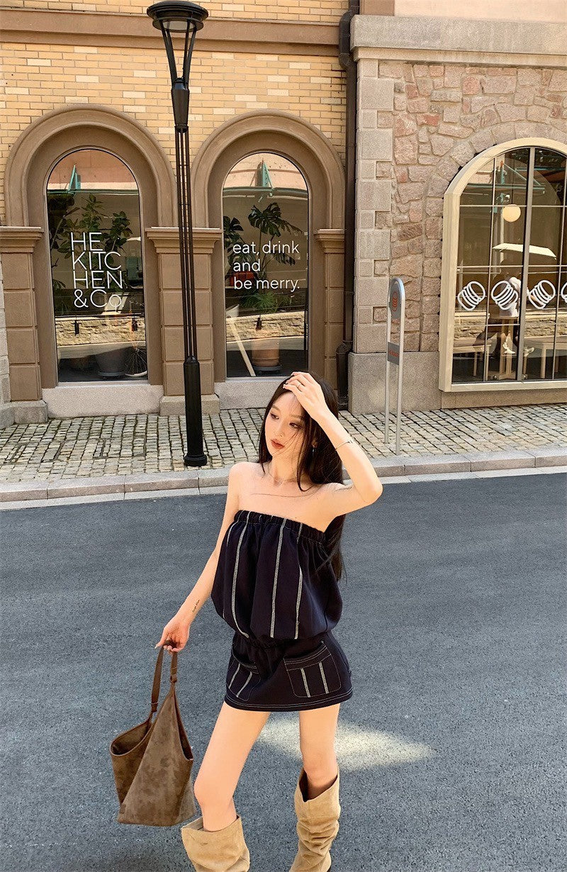 25Aug. 女團人物鬆緊撞色抹胸收腰連身裙 藍