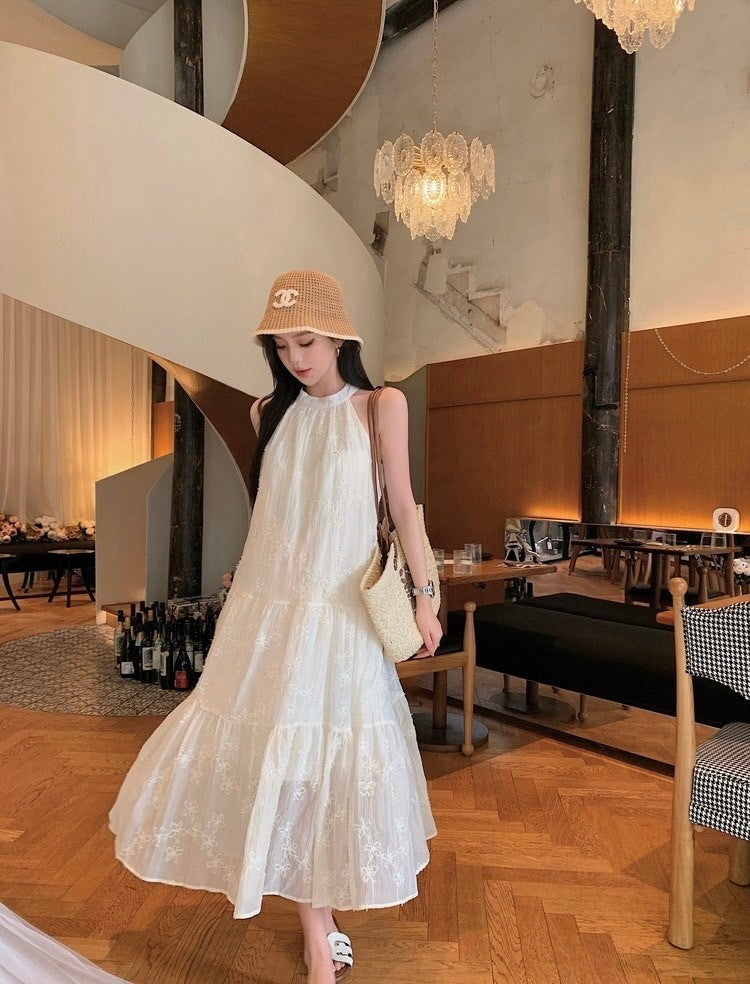 Aug. 跌入夢境 仙女緹花圓領掛脖連身裙