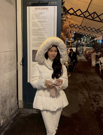 25Dec. 雪絨奶芙毛毛帽收腰羽絨外套 白