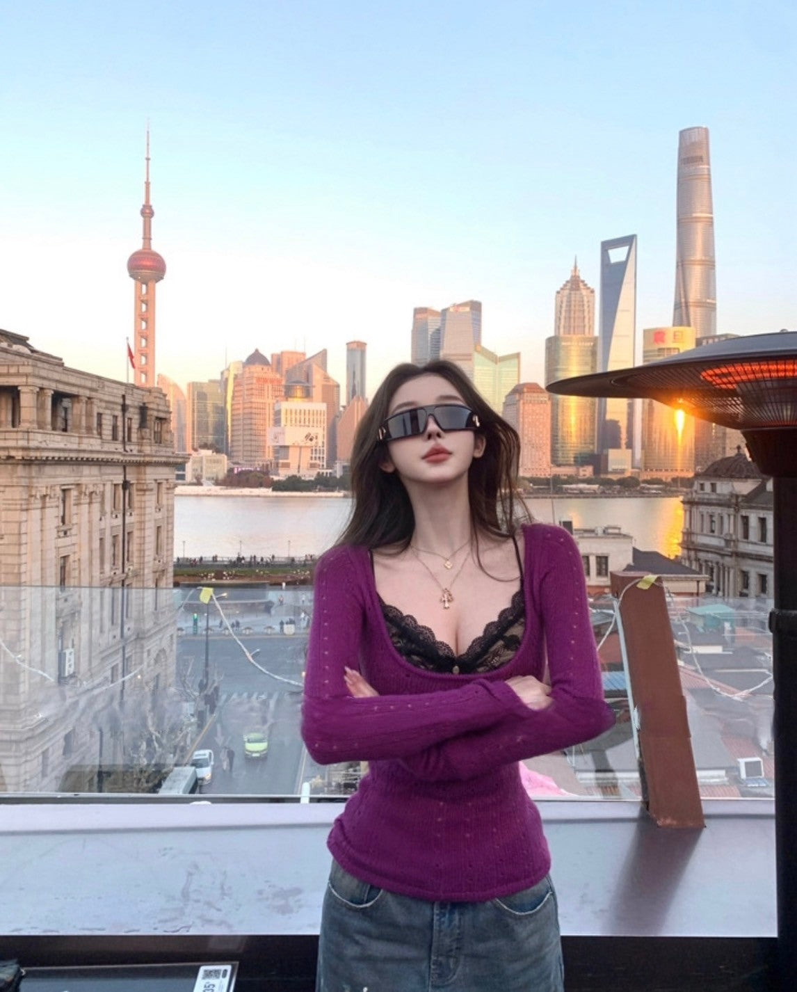 Mar. 世嬌美姬 方領縷空針織修身上衣 紅/紫 疊穿蕾絲V領背心 黑/白