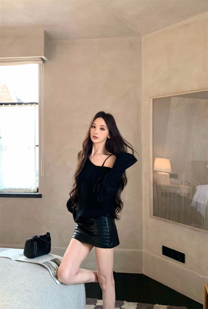 26Jun. 霧感美女慵懶透視針織上衣/風琴辣妹皮短裙 黑色系