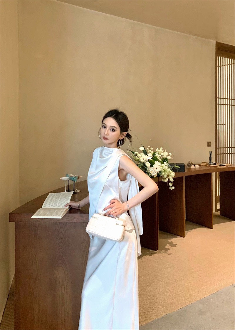 Jun. 羅馬Intellectual新法式緞感飄帶背心半身裙套裝 白杏