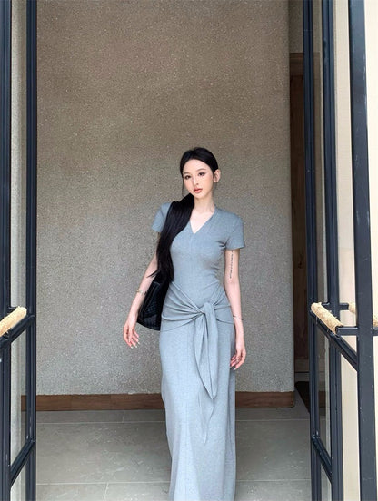 25Aug. 一件式穿不膩繫帶V領短袖連身長裙 灰/黑