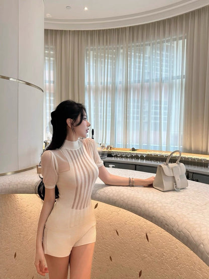 25Aug. 夢幻Franc*高奢時尚豎條感上衣 白/黑