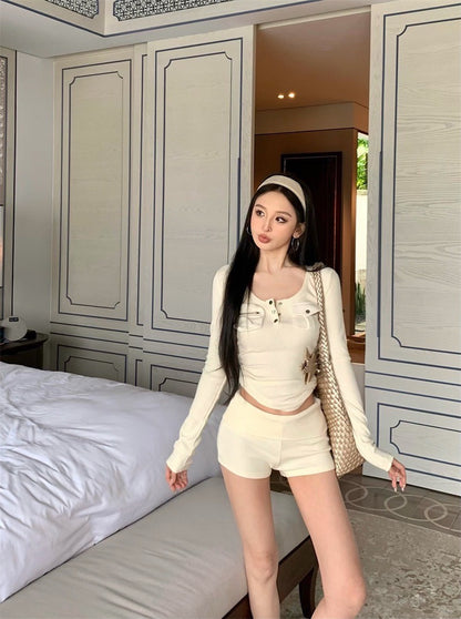 Apr. 復興時代美式U領口袋上衣中腰短褲套裝 杏