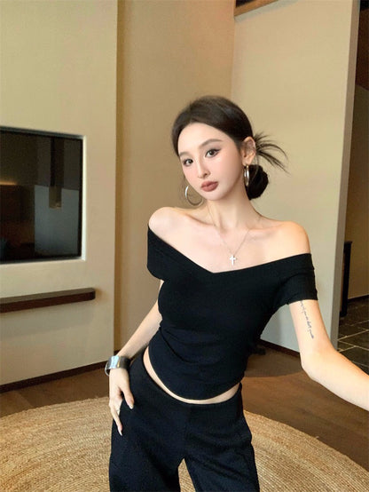 Jun. 簡約大氣 修身2穿領彈力上衣 白/黑