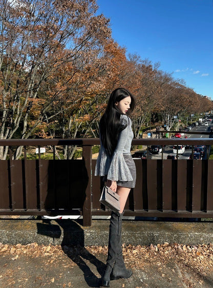 Mar. 天鵝挽夢 氣質法式蕾絲喇叭袖修身上衣 黑/灰