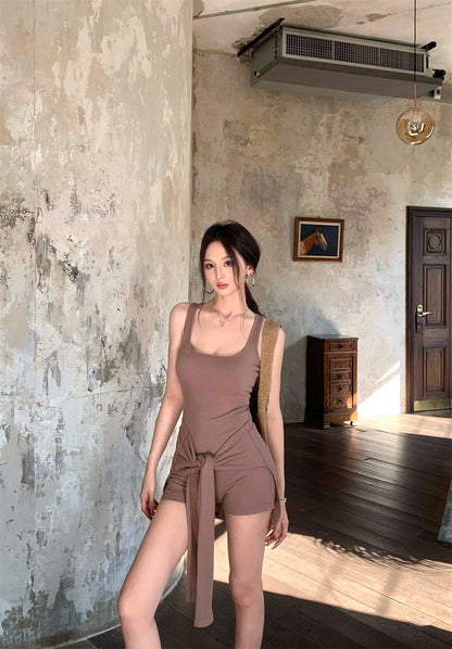 26Apr. 歐美辣妹 彈力背心連體褲套裝 卡其
