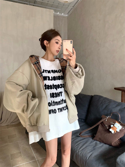 25Jul. 休閒時髦精 格紋拼接連帽外套 杏卡