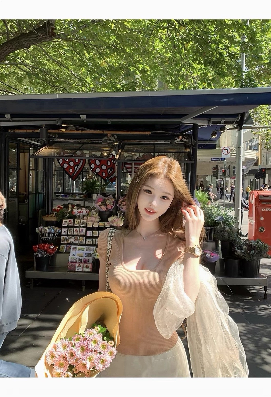26May. 推薦款*天使肌膚桑蠶絲U領小縫標顯瘦上衣 白杏/奶橘/黑