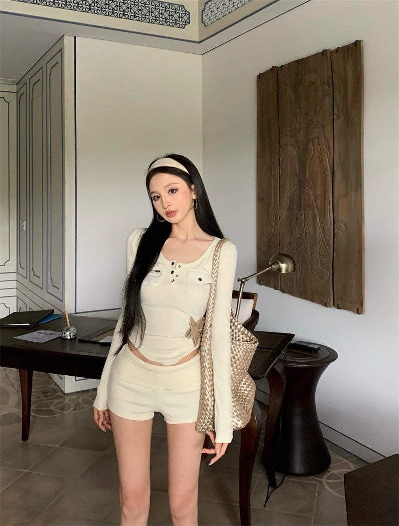 Apr. 復興時代美式U領口袋上衣中腰短褲套裝 杏