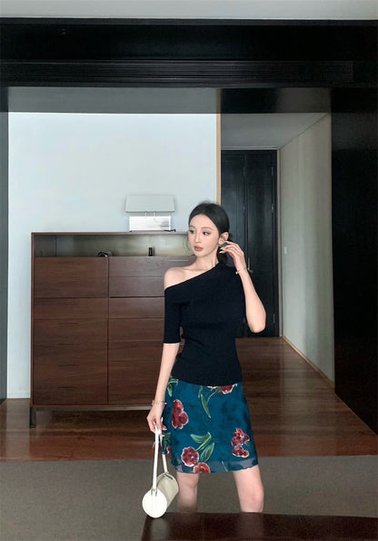 Jun. 半熟女伶 斜領修身針織上衣 藏藍 復古花網紗半身裙 藍