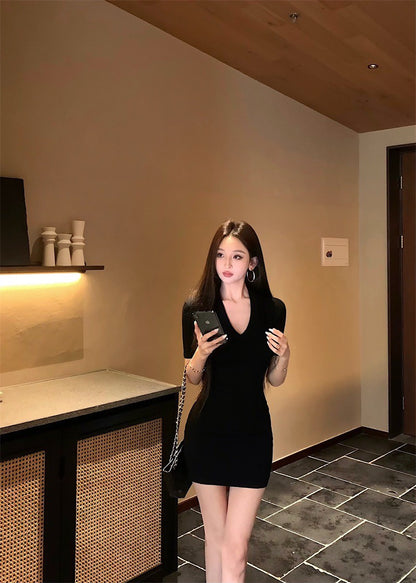 Jun. 歐美辣妹V領彈力設計連身裙 黑色 短款