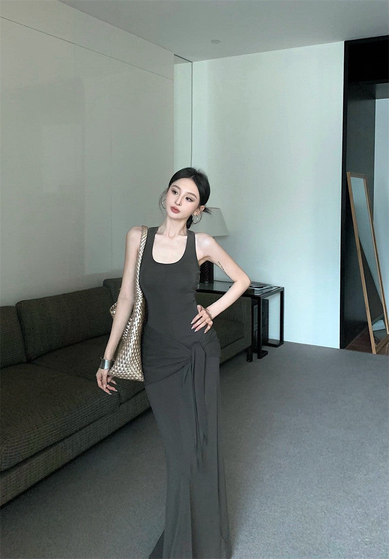 25Aug. 遮小腹瘦瘦工字背心裙（繫帶另附） 灰咖