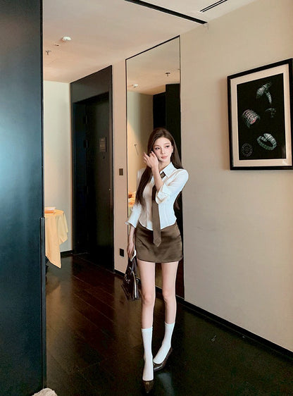 25Oct. 優雅高智姐姐 經典翻領襯衫半身裙套裝 貝殼白套裝