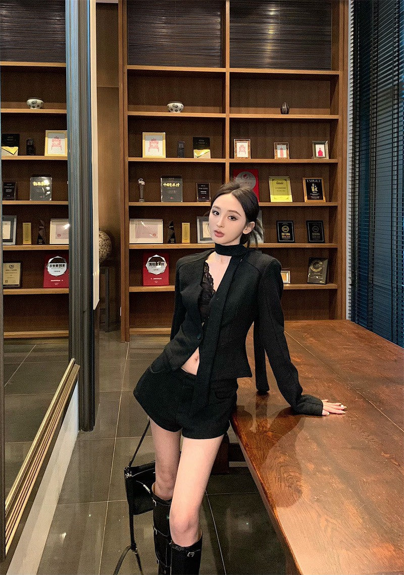 26Jan. 復古收腰西裝飄帶低腰短褲套裝 灰/黑