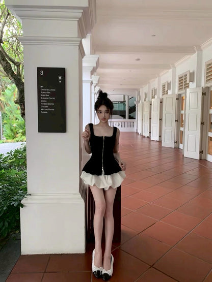 Jun. 休閒芭蕾 方領顯瘦收腰花瓣針織背心 白/黑