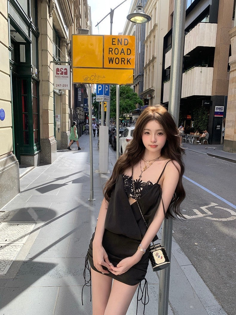 Mar. 豆蔻少女 立體繡花拼接蘯領抽繩連身裙 黑