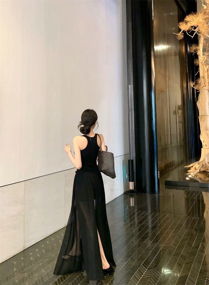 25Jul. 渡假輪廓 修身拼接背心開叉壓褶連身裙 黑