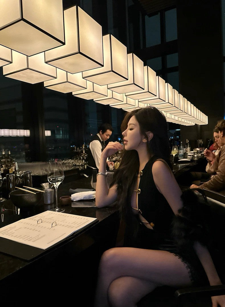 26Jan. 性感雙排金釦小巴鏈條背心 黑