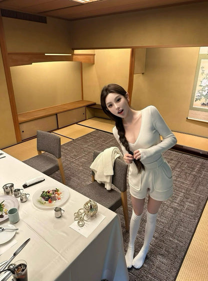 26Jan. 糯暖鬆弛感v領顯瘦羊毛打底上衣 白