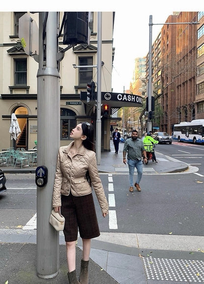 25Dec. Rha1*老錢菱格紋收腰羽絨外套 卡其