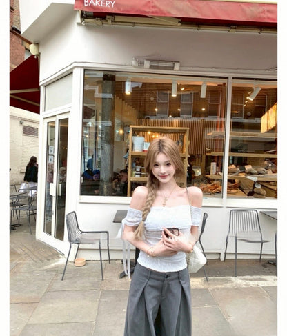 Jun. 輕氧布蕾 氣質一字領蕾絲飄帶上衣 米白