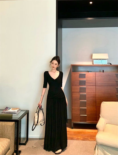25Aug. 簡約韓系V領褶皺紙片連身裙 黑