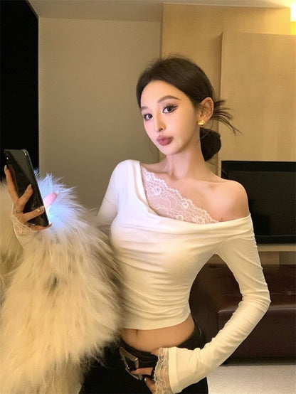 Apr. 輕透舒芙蕾 簡約純色蕾絲拼接領長袖上衣 米白