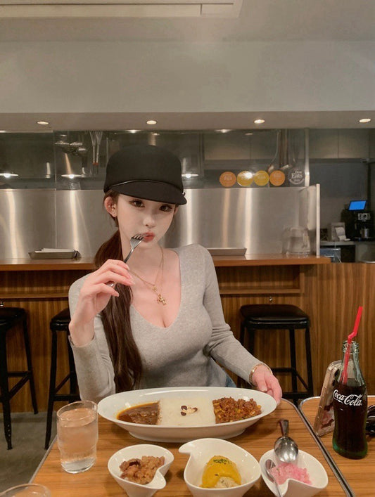 25Nov. 冬日伴侶基礎好搭V領包暖打底衫 白/灰