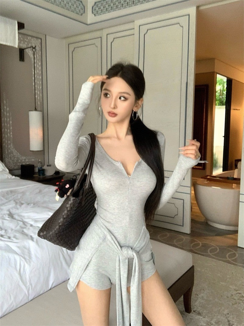 Apr. 時髦健身教練 歐美極致身材 U領拉鍊連體褲套裝 灰