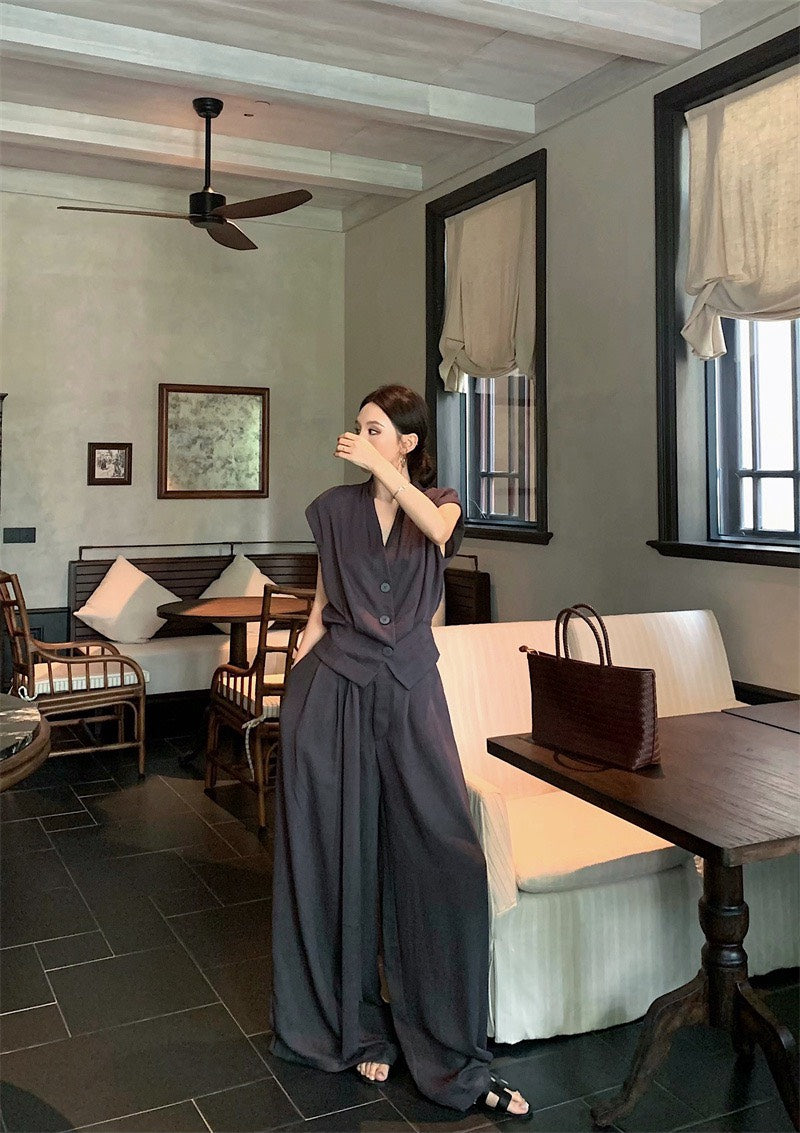 25Nov. 鬆弛老錢V領排扣馬甲闊腿褲套裝 灰