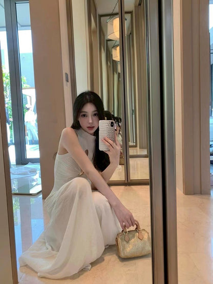 May. 千金即視感 貴氣高奢小巴扭結縷空針織背心 白