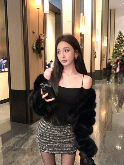 Jan. 歐美女無法抗拒 溫柔露肩彈力上衣 白/黑