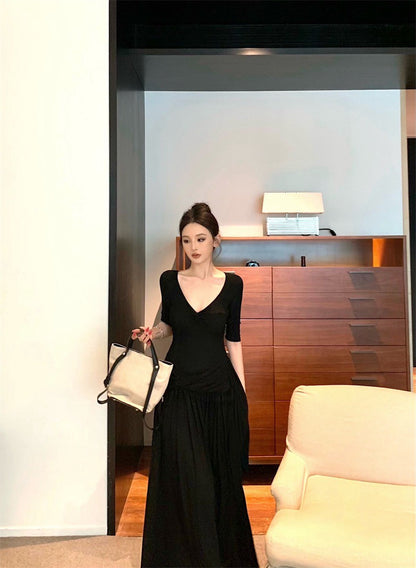 25Aug. 簡約韓系V領褶皺紙片連身裙 黑