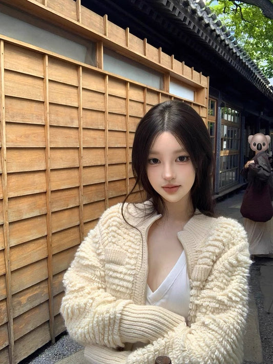 25Nov. 立體圈圈毛圓領短款外套 卡其